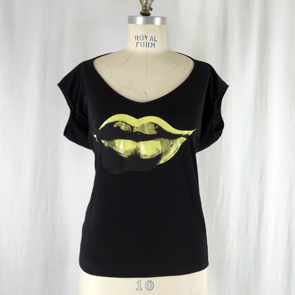 Alexander McQueen Green Lips Black T-Shirt Top - Picture 9 of 9